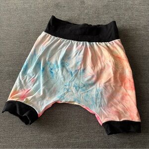 Millie + Roo Colorful Tie-Dye Shorts size 12/24 months Gender Neutral